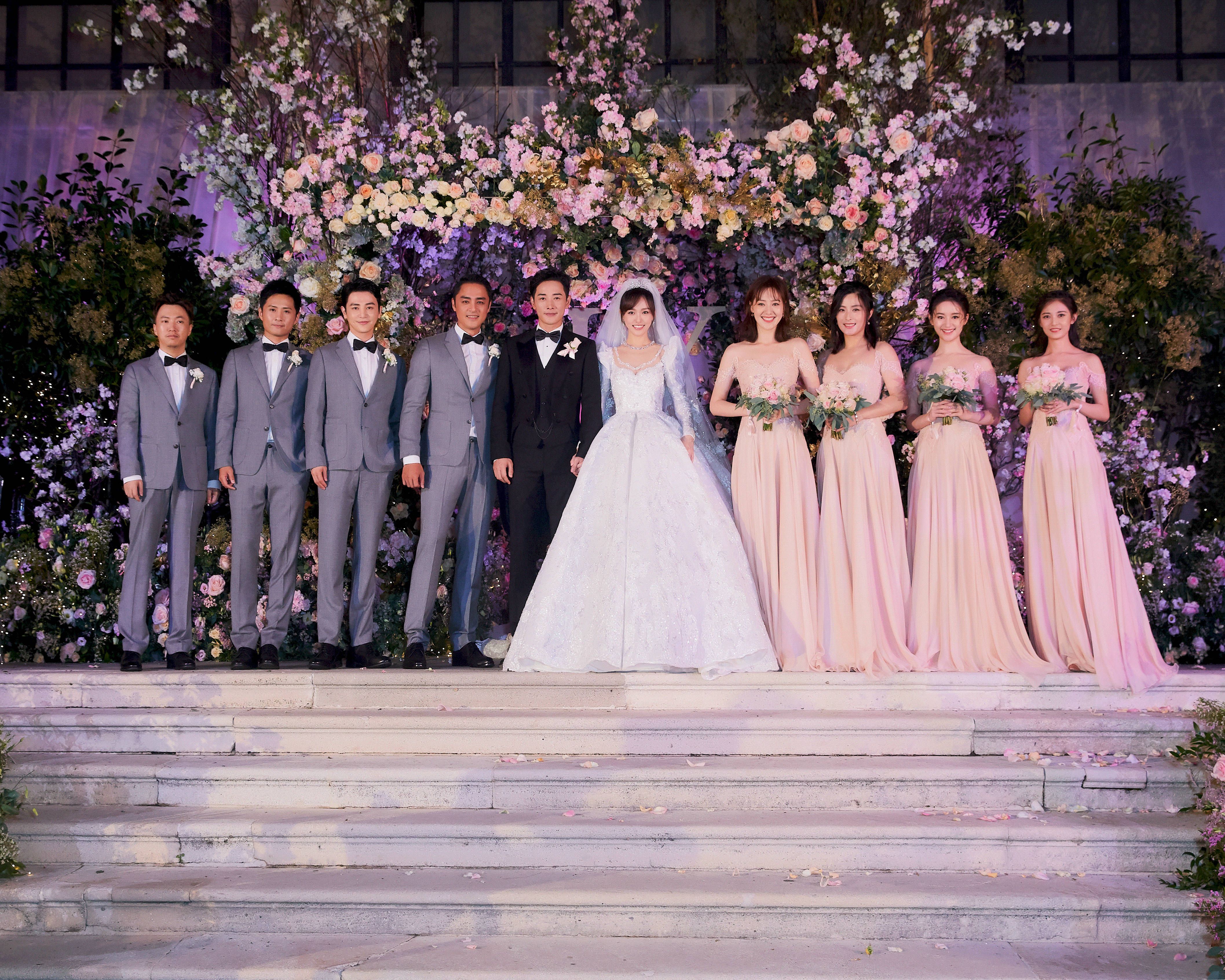 罗晋唐嫣婚后首次同台演出,俊男靓女十分般配,气氛温馨甜蜜