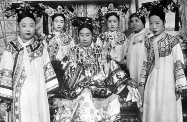 为何老照片中,清朝妃子的相貌都不怎么好?看完选妃方法就明白了