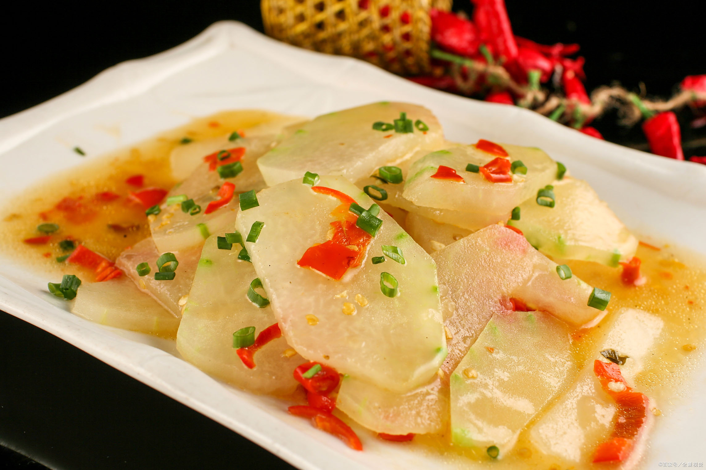 清炒冬瓜——蔬菜里的减肥之王,味道清香可口,夏天吃最合适啦