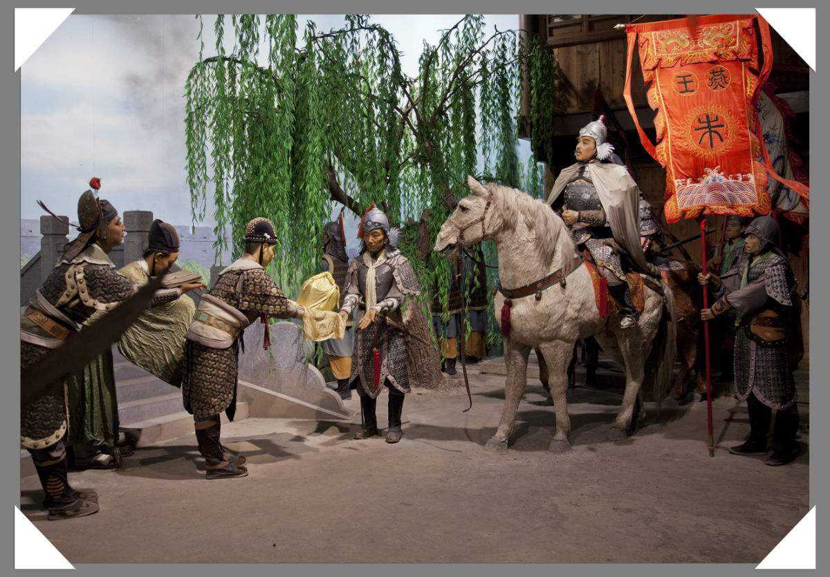 他因反对皇帝登基而被株连十族,族人杀了七天七夜才杀完