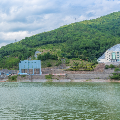 闽湖位于尤溪县坂面镇闽湖村,水面面积达36.