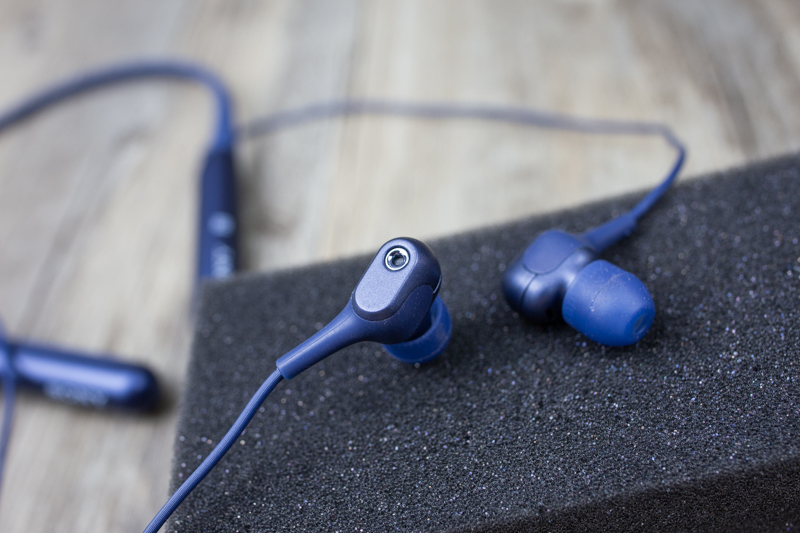 为了通勤,我入了降噪耳机,简评索尼wi-c600n