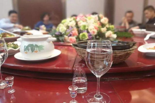 3.关乎人脉的酒宴