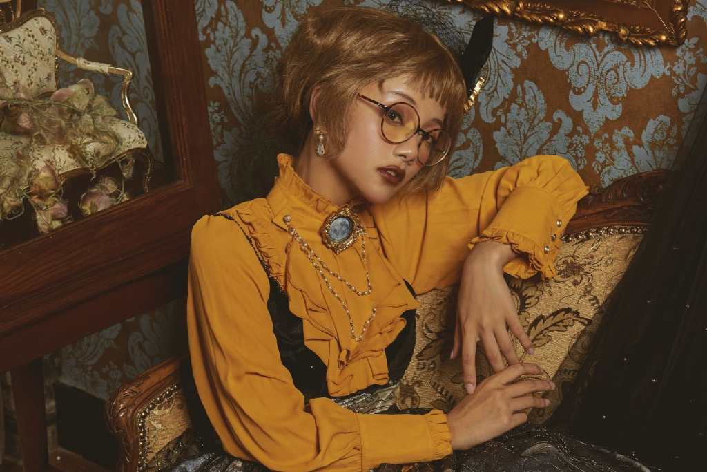 当楚楚可怜的"丧系妆容"遇上洛丽塔,瞬间气场全开