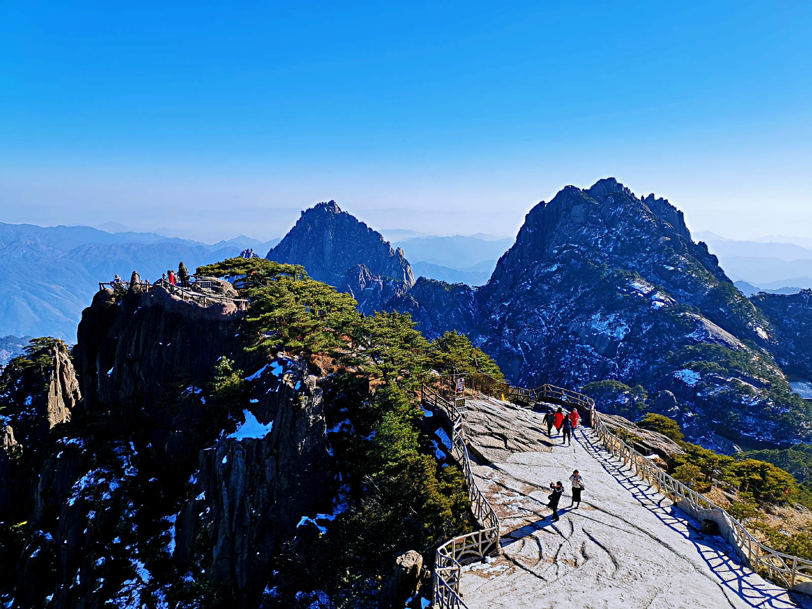 实拍大家关心的黄山住宿吃饭真实体验,光明顶山庄的吃住花销