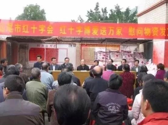 你还记得曾经的贴吧剪刀手女神吗?"求大神p图"又火了!