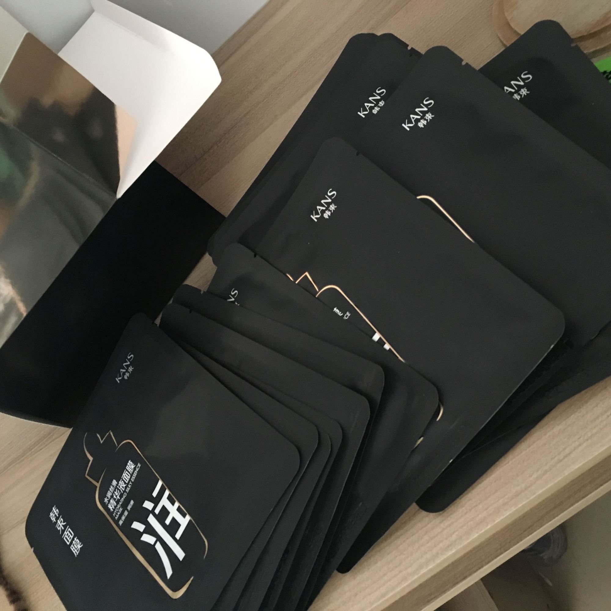 韩束红石榴3件套装好用吗,韩束补水美白保湿面膜怎么样