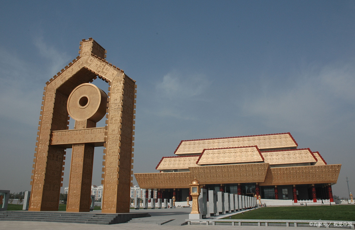 证实的都城遗址,位于河南安阳市西北殷都区小屯村周围,由殷墟王陵遗址