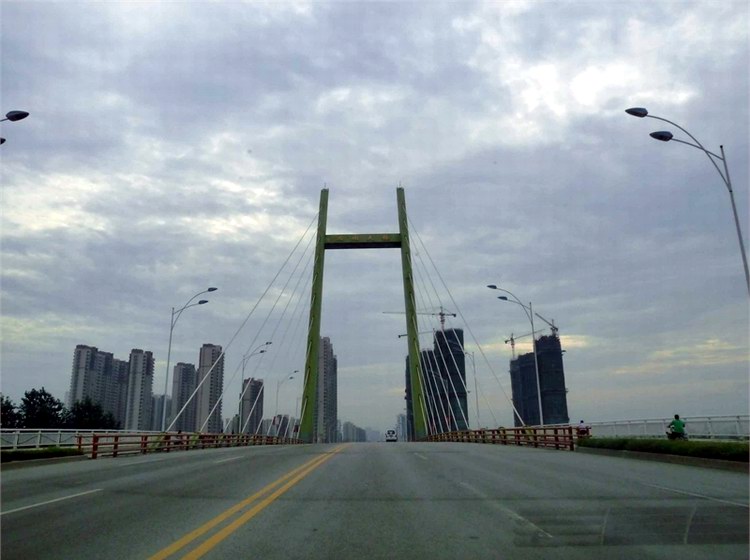 除了天水麦积山石窟,广州塔(小蛮腰),风格很独特的旅