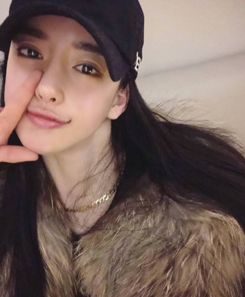 韩国最美网红潘南奎撞脸baby,侧颜相似度高达百分之九十!