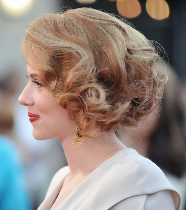 斯嘉丽约翰逊侧颜美呆气场强