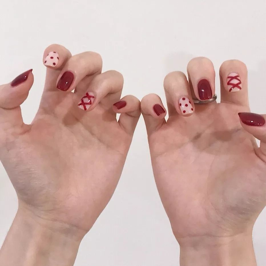 今年最流行的4款美甲,你做了几款?