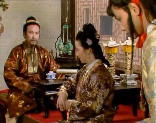 《红楼梦》北静王是太子死党,四王八公逼宫皇帝,使其成为太上皇