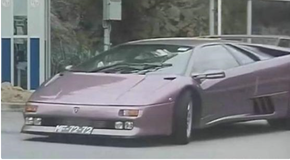 澳门传奇"大哥"的座驾,跟当年张子强同款,出狱后低调坐凌志