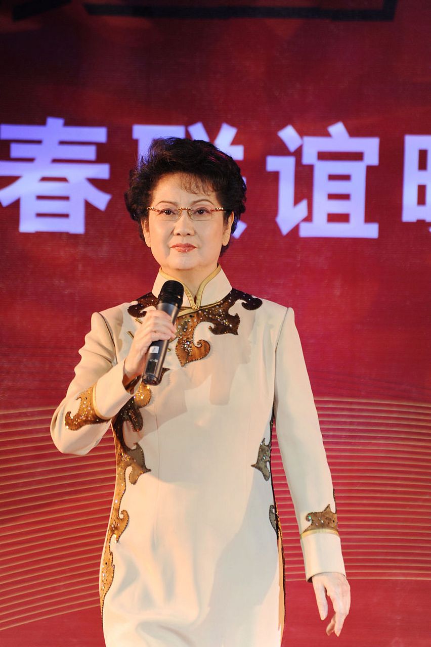 从12岁登台演出,到60岁退休,将近50年的时间,京剧名家李维康从未间断