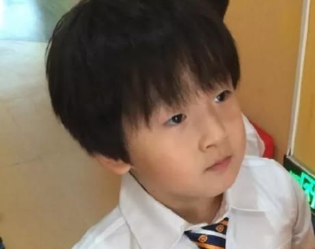 邹明轩才是"整容式"长大,曾因长胖被吐槽,瘦下来成偶像剧男主