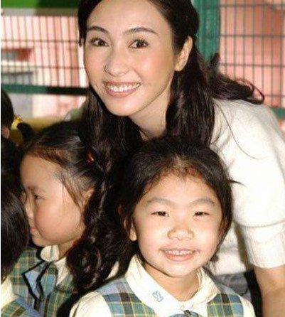 盘点娱乐圈生双胞胎的明星,她生下双胞胎却未能嫁入豪门!