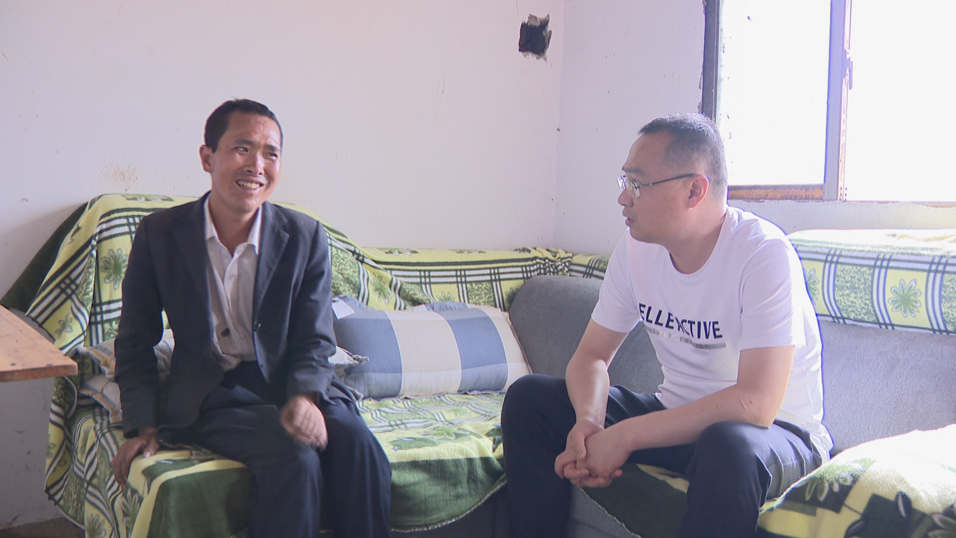 郭伟谊到岩腊乡调研脱贫攻坚工作