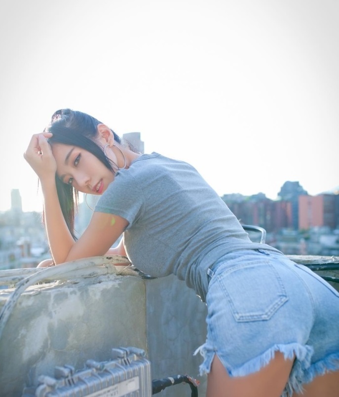 台湾正妹张宇婷爱篮球更爱杜兰特,可动可静火辣身材是你的菜吗?