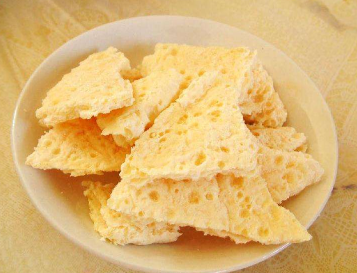 奶皮子是哈萨克,维吾尔,蒙古,锡伯等少数民族喜欢的奶制品.