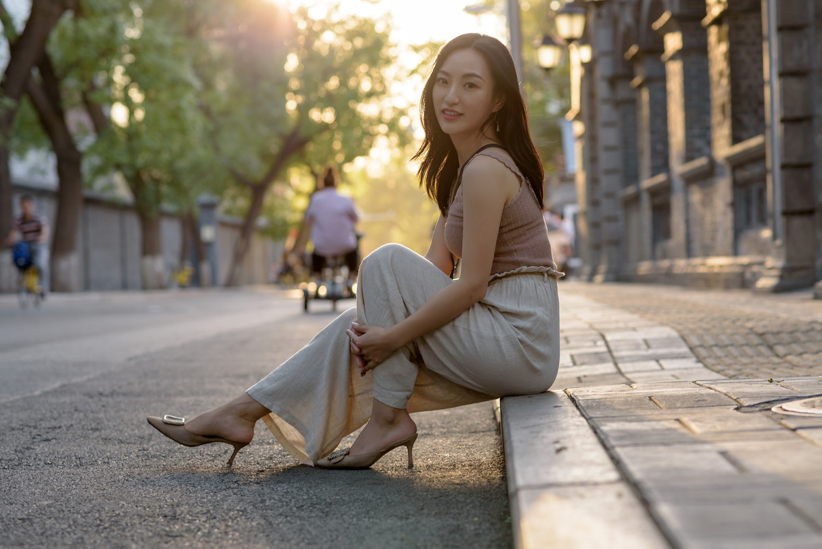 简单摄影:超有气质的成熟少妇人像一组