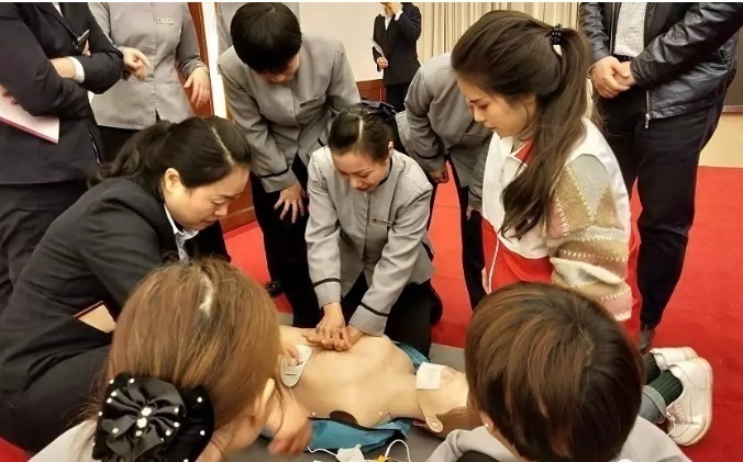 aed救命神器亮相四川国宾馆金牛宾馆