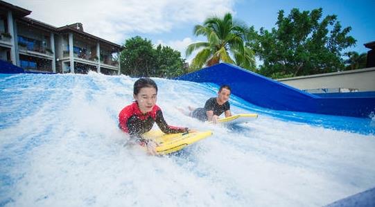 万宁石梅湾艾美度假酒店独家引进"滑板冲浪"