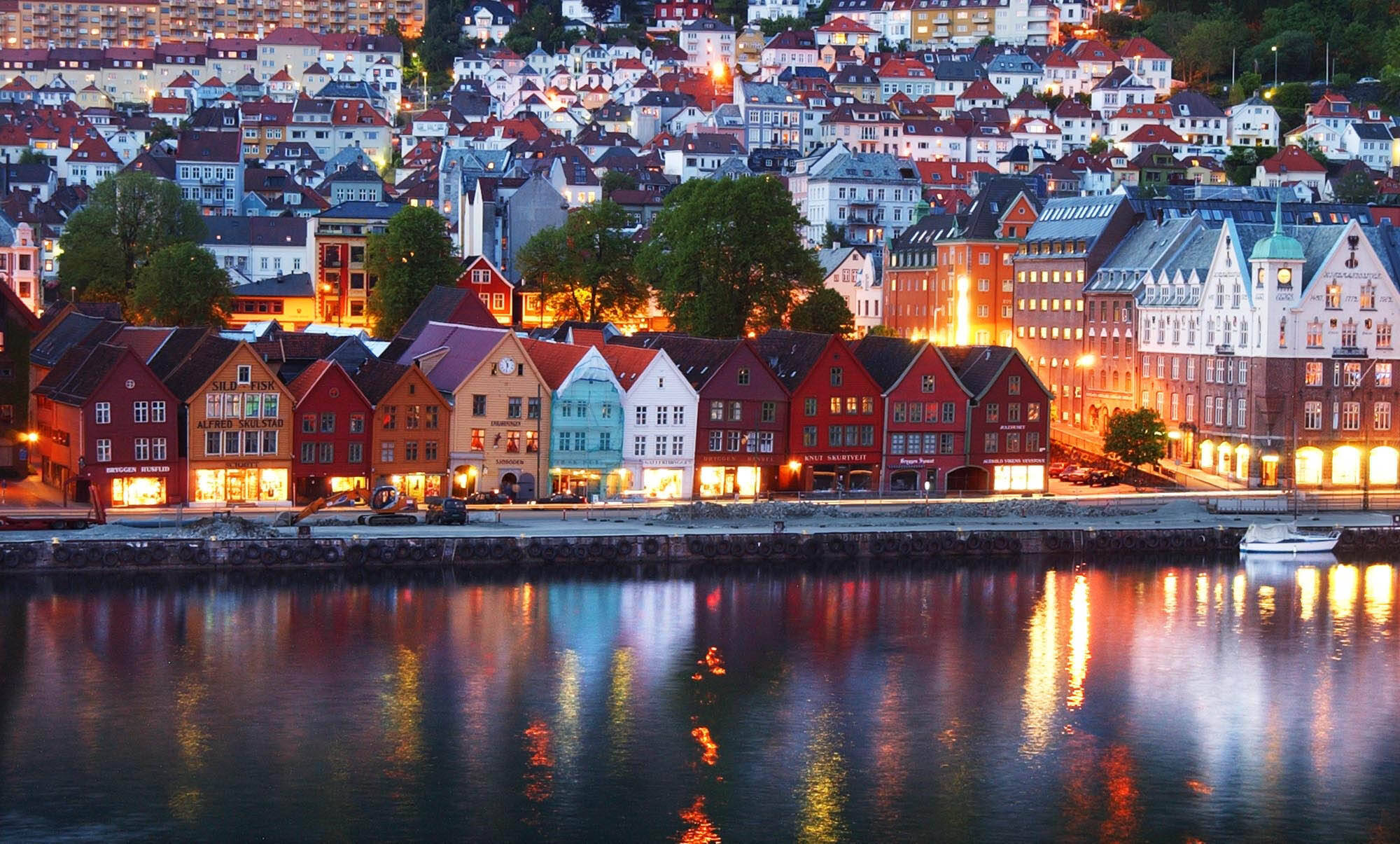 这三个国家由海盗建立,两个是发达国家,一个强悍到美国都不敢惹