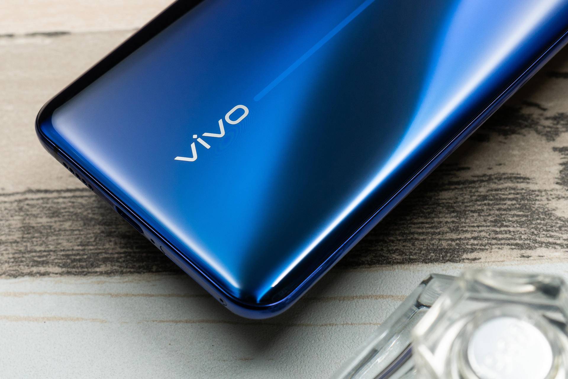 vivo s5图赏!菱形四摄新颖时尚,自拍体验很出色