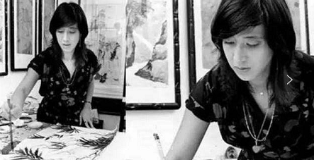 赌王长女何超英与霍启刚父亲是发小,霍震霆称其年轻时漂亮又前卫