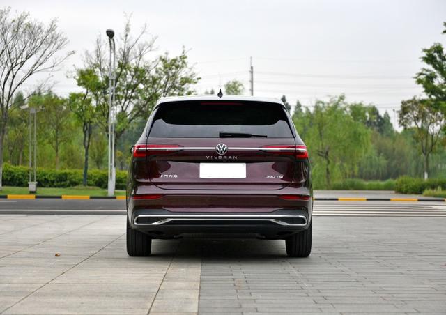 大众新的亲民之作,配航空级座椅 双侧电滑门,长超5米3,可载7人