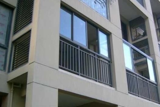 买房万万不要选凸阳台的房子,听内行人分析完,懊悔知道晚了!