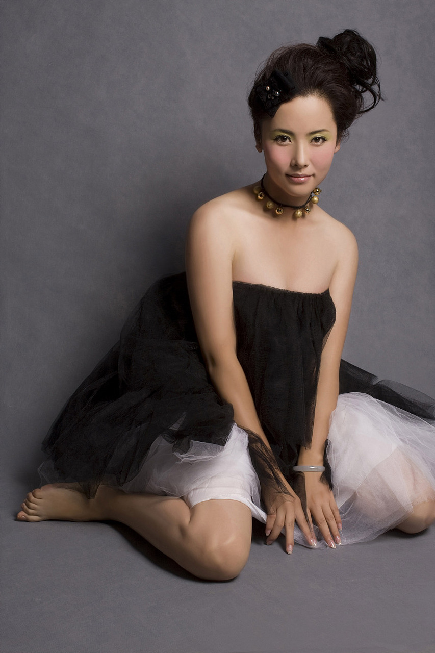 7月13号,演员杨明娜开心发文,又透露了一个好消息!