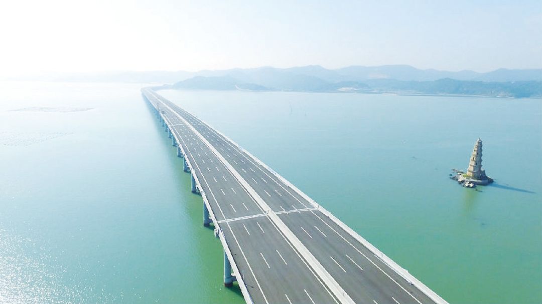 漳州首座跨海大桥漳江湾特大桥通车