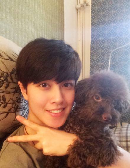 邢恩的高颜值帅气逼人,这颜值让女生都无法抗拒!