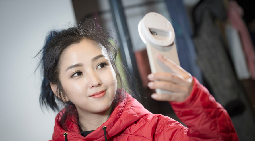 何洁大方承认与刁磊恋情并说出离婚真相,网友:赫子铭好变态