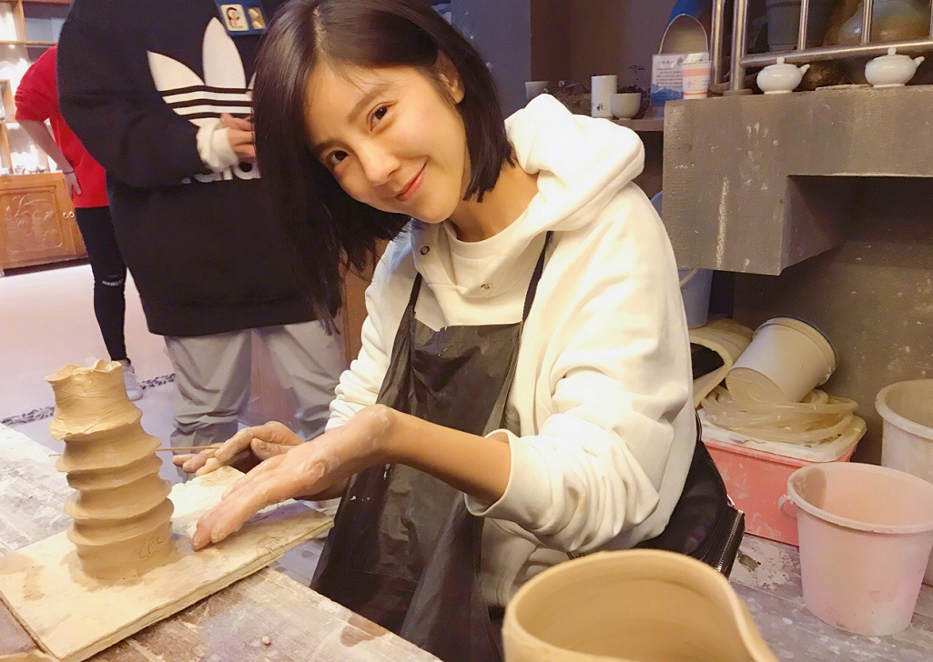 【还记得《青春期》宅男女神程小雨吗?