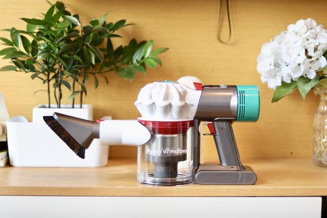 戴森v7 mattress手持除螨吸尘器能有效改善鼻炎 看完评测肯定买