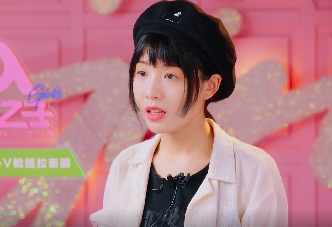《明日之子》洪一诺遇危机哭了?龙丹妮遭怒怼,她此举目的很明显