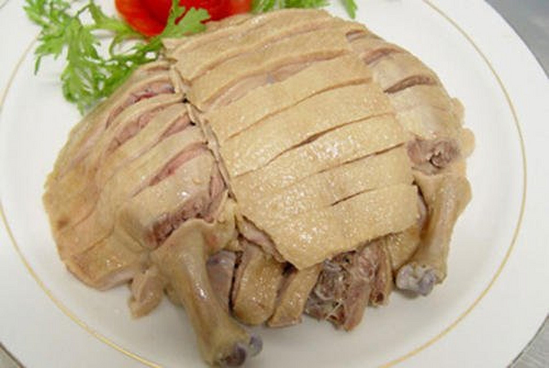 美食教程#白切鸭:湛江除海鲜比较出名之外,其实白切鸭也是一道很趁