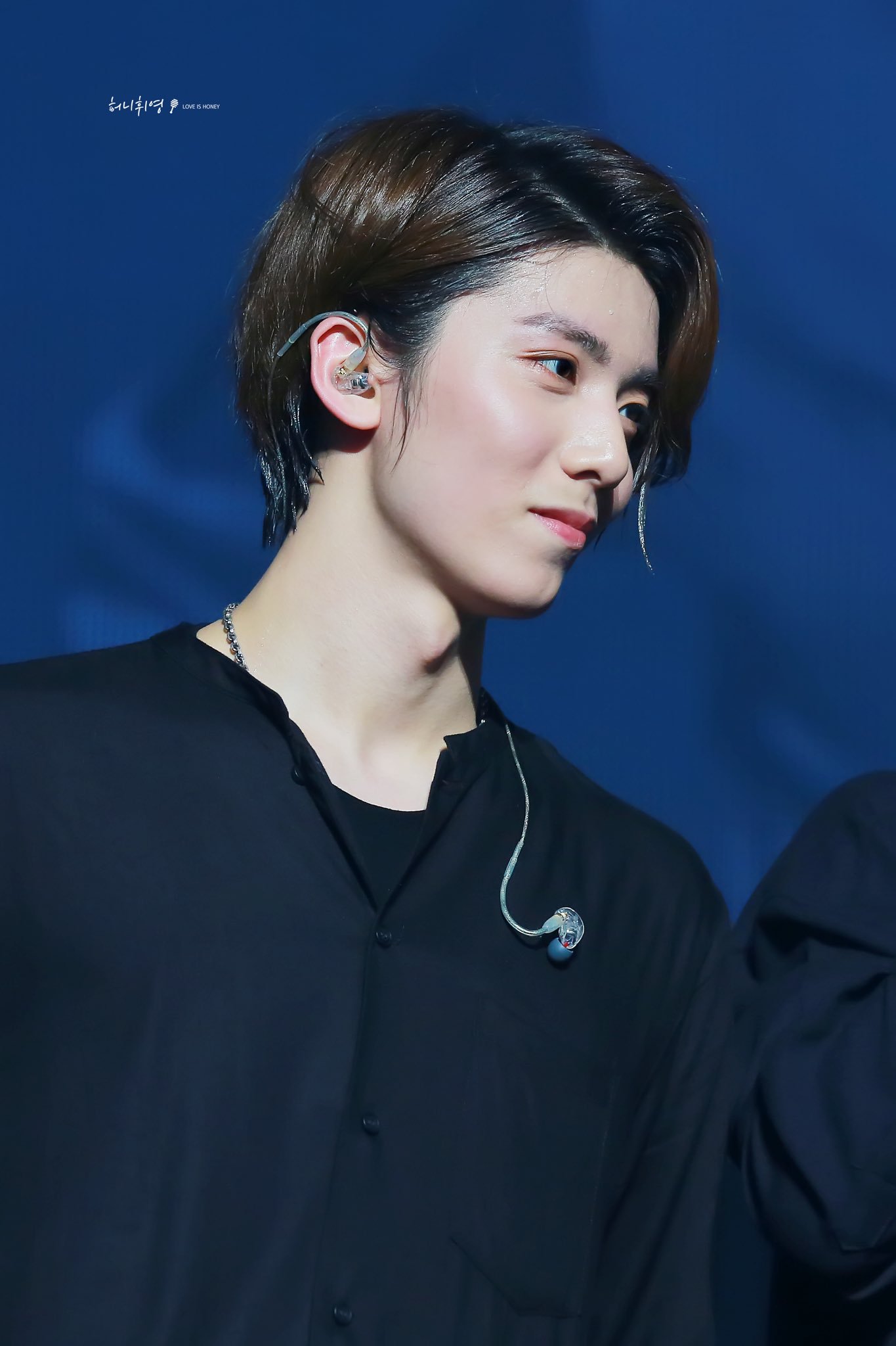 韩国男团sf9刚刚回归,回顾成员金辉映亮相以来5款帅气发型