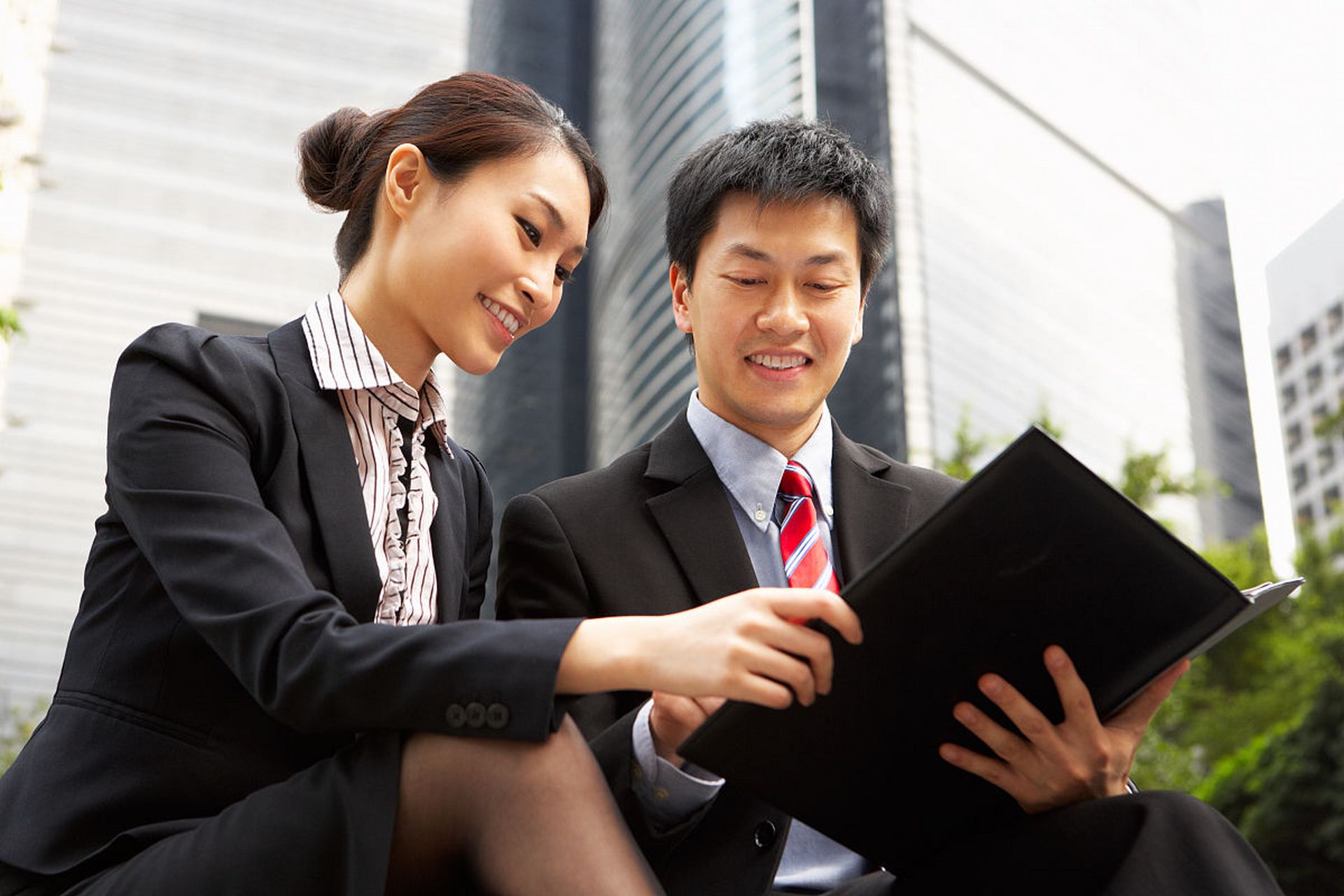 人事专员是干什么的  人事专员主要负责处理与人力资源管理有关的日常