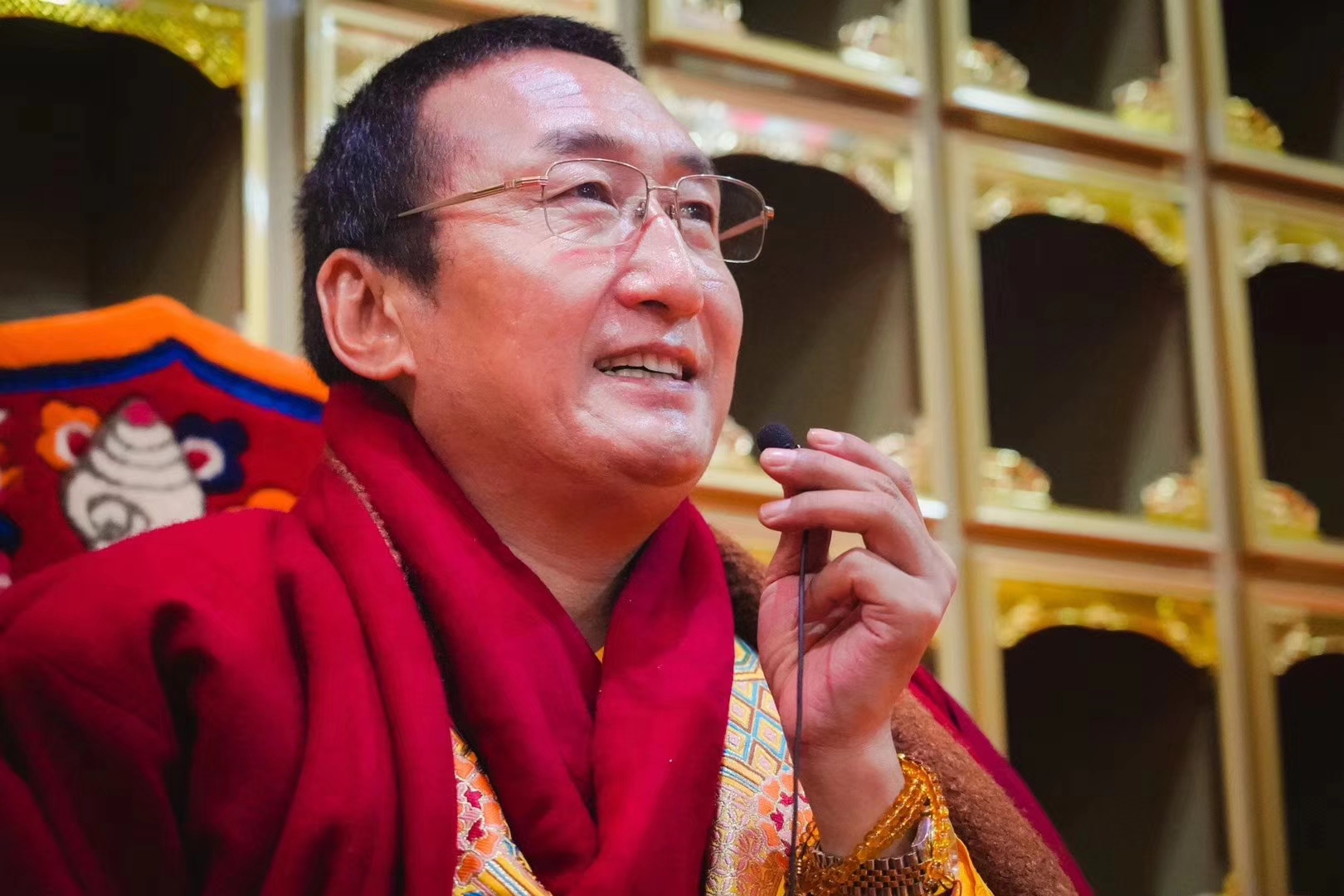 【最殊胜的窍决】让我恒时忆念上师如意宝!