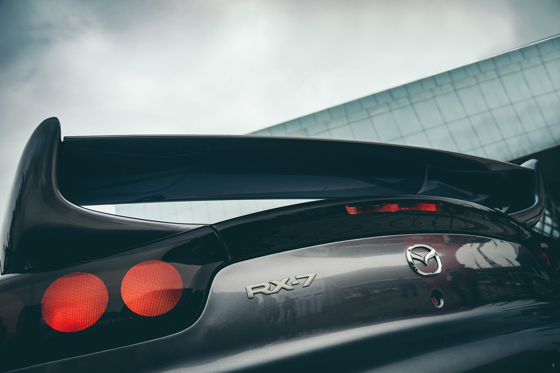 《头文字d》原型车 rx-7