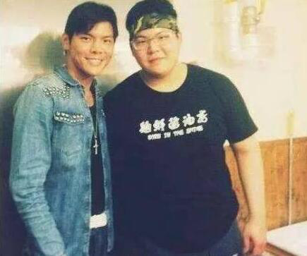 向佐向佑向前,这一家名字真有趣,就差郭碧婷生个儿子叫向后了