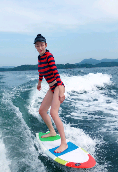 36岁李彩桦近照,因《回家的诱惑》走红,后靠卖二手衣服维持生计