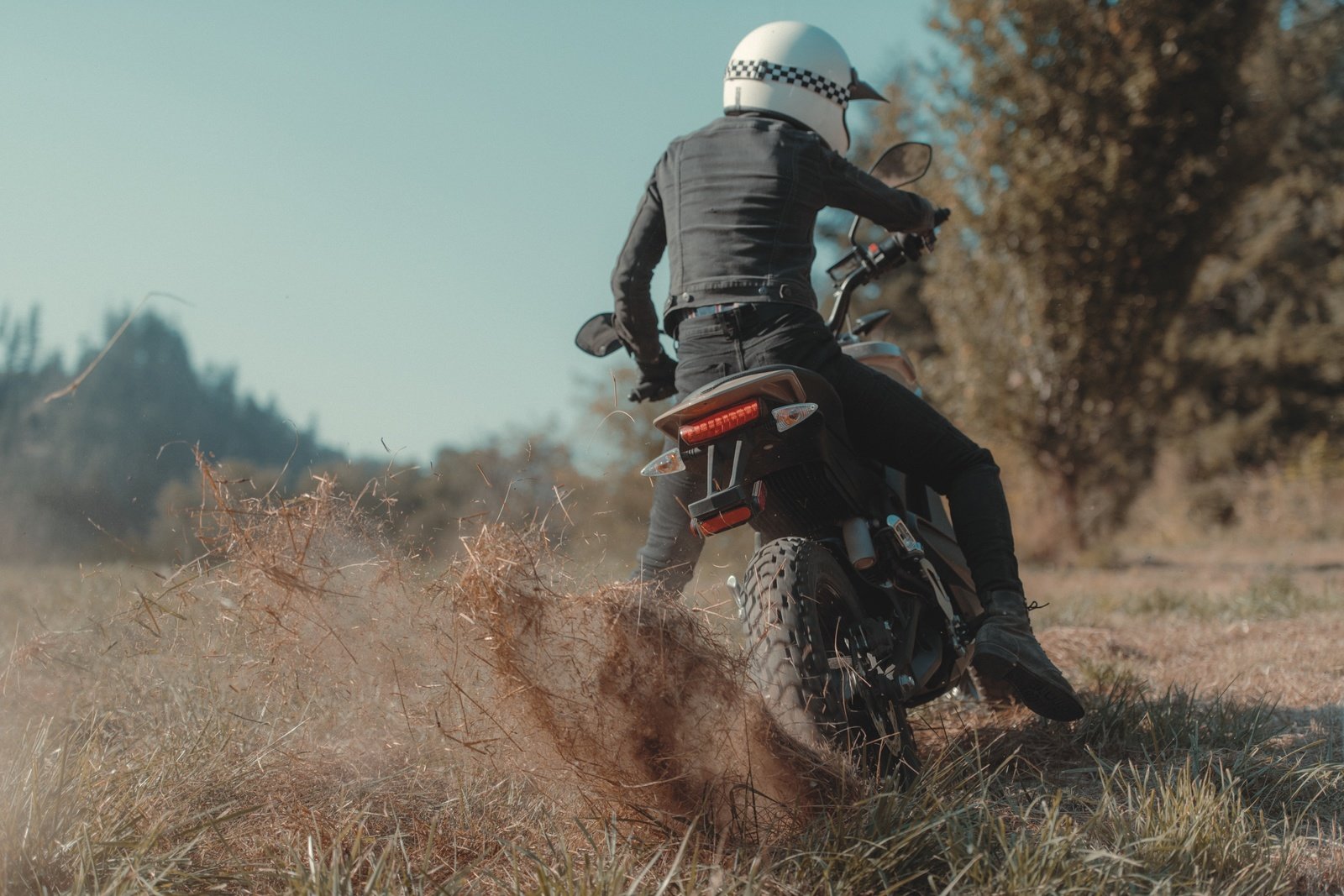 整辆机车吧,让我们去浪,去野,去放纵!