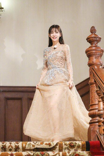 杨颖图片最美跑男礼服,杨颖图片仙女稀有 angelababy跑男最美的礼服,每一套美艳吸睛,最后一套失算了