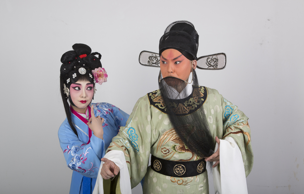 《马前泼水》3月26日,27日19:30(北京京剧院供图)