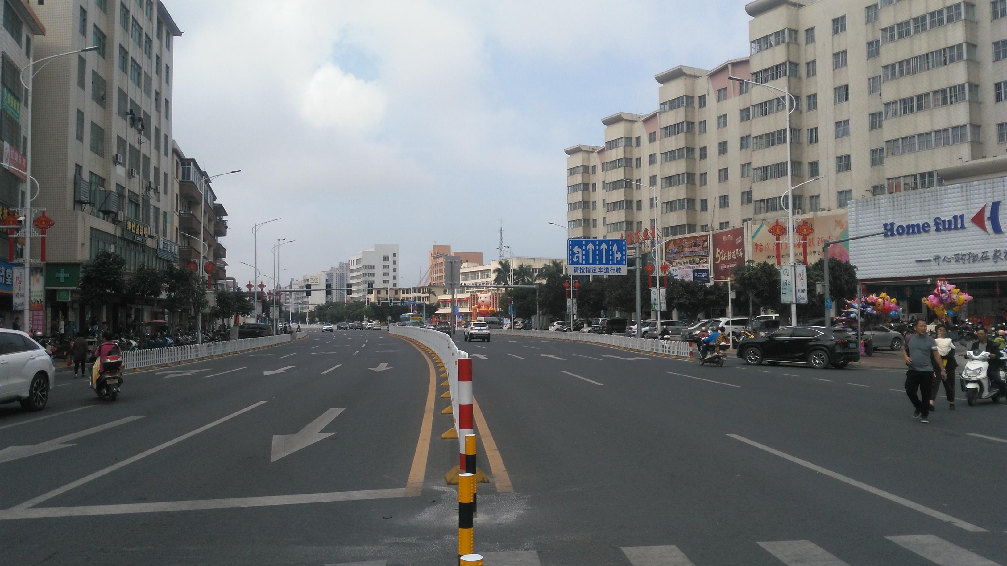 湛江坡头区南调路的实拍,带你们去看看啦